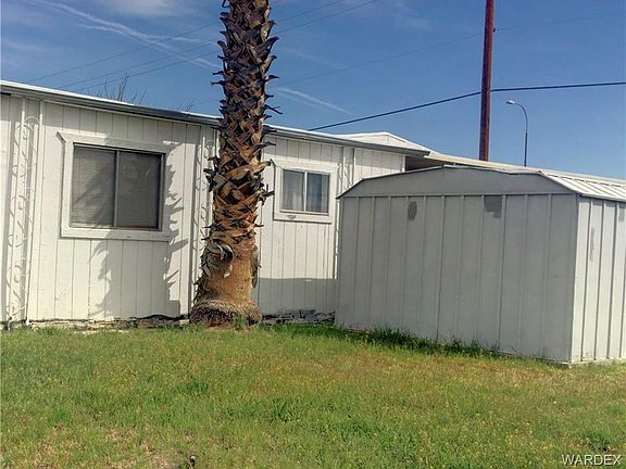 4th image of 2107 Lakeside Dr
