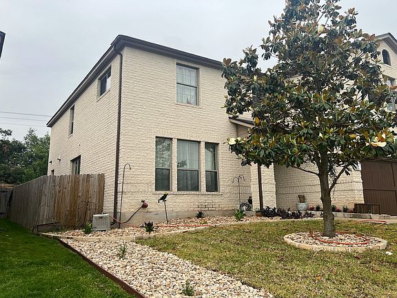 3rd image of 512 Trail Dust Dr