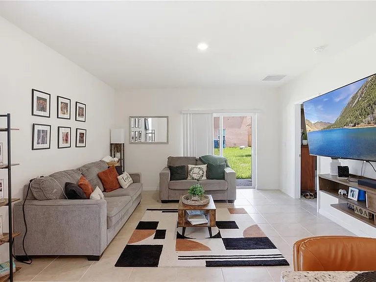 2735 Numa Falls Ave — Photo 14
