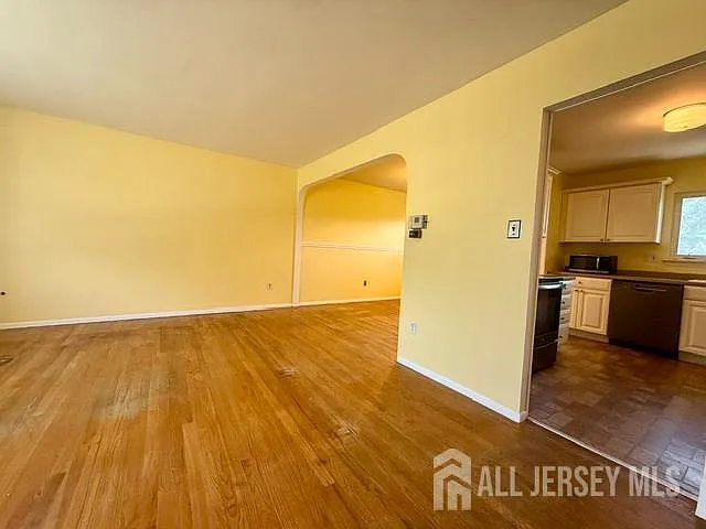 5 Sussex Ct — Photo 13