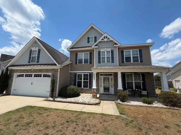 3504 Castlefield Ln, Fayetteville, NC 28306
