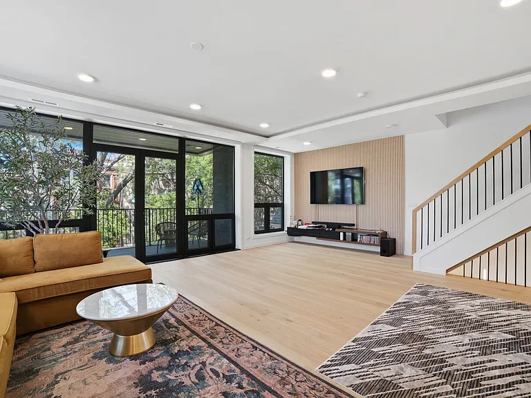 5039 N Winthrop Ave #2F — Photo 15