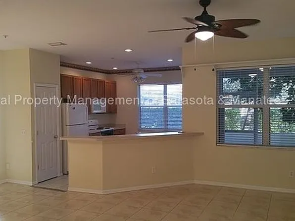 3941 Yellowstone Cir, Sarasota, FL 34233