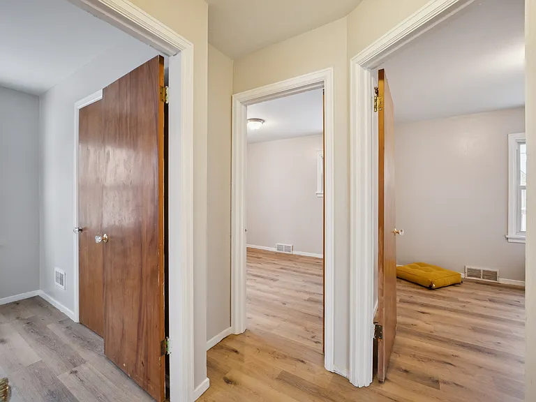 4438 Packard Rd — Photo 16