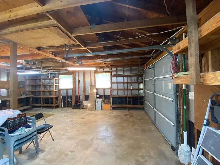 400 Argyle Ct — Photo 52