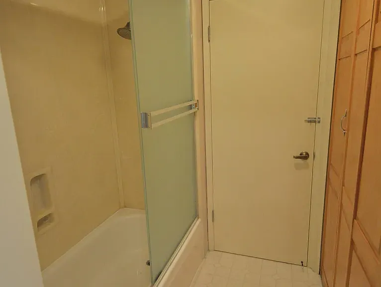 211 Compton Cir #D — Photo 9