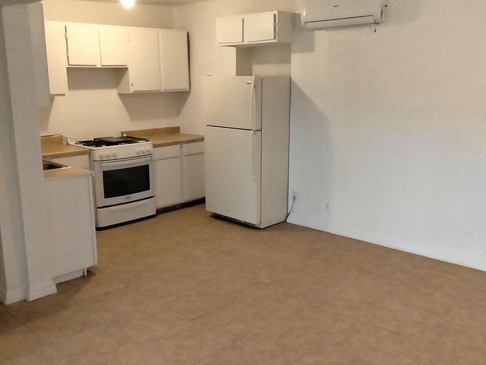 1st image of 2827 Savannah Ave APT C