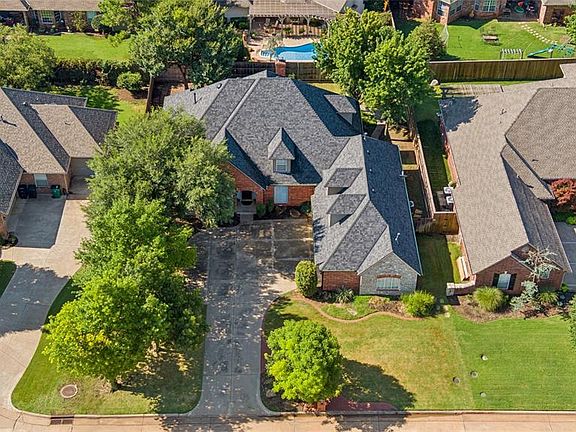 2nd image of 508 NW 150th Pl