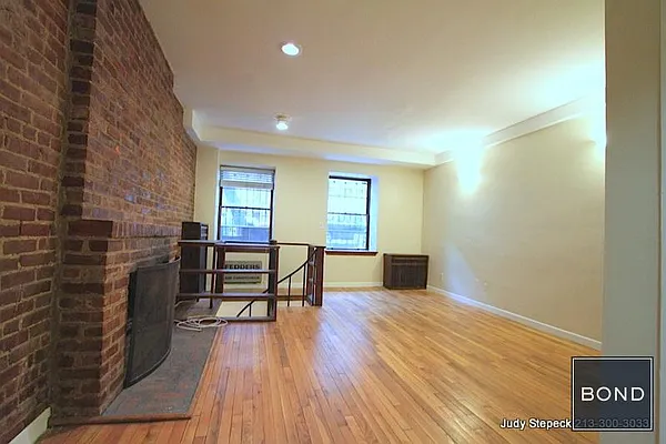 Rented by Bond New York | media 18