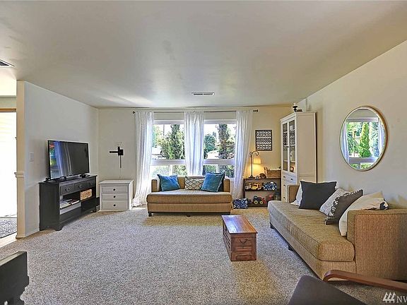 4th image of 335 Mackenzie Dr