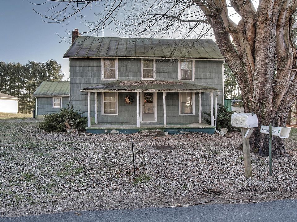 1st image of 124 Sapphire Dr