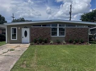 6 Brentwood Dr, Metairie, LA 70003
