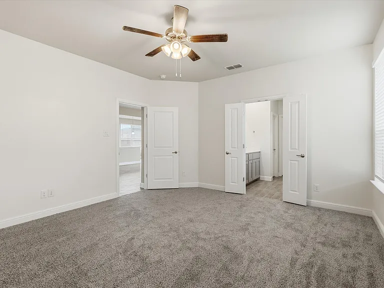 704 Wilmott Ter — Photo 18