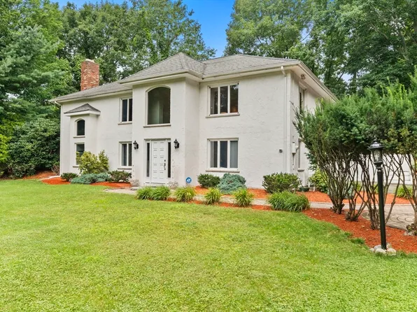 81 Goodale St, Peabody, MA 01960