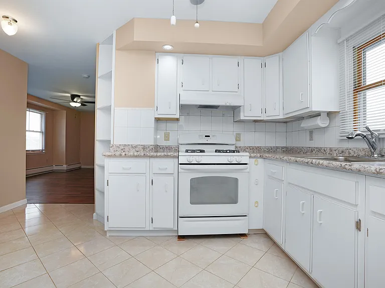 200 Culver Ave #3 — Photo 16