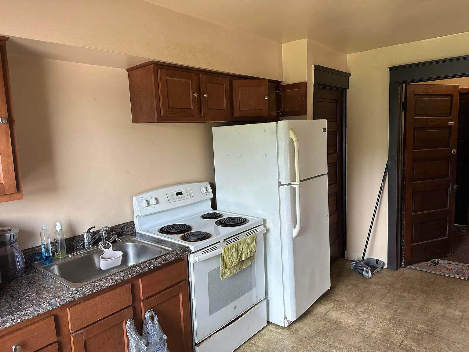 Studio, 400 sqft, $695 — Photo 4