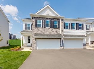 6 Eastwood Ter BUILDING 9, East Hanover, NJ 07936