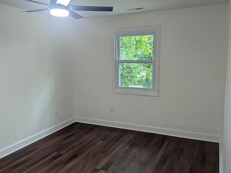 205 Jones Ave #B — Photo 8