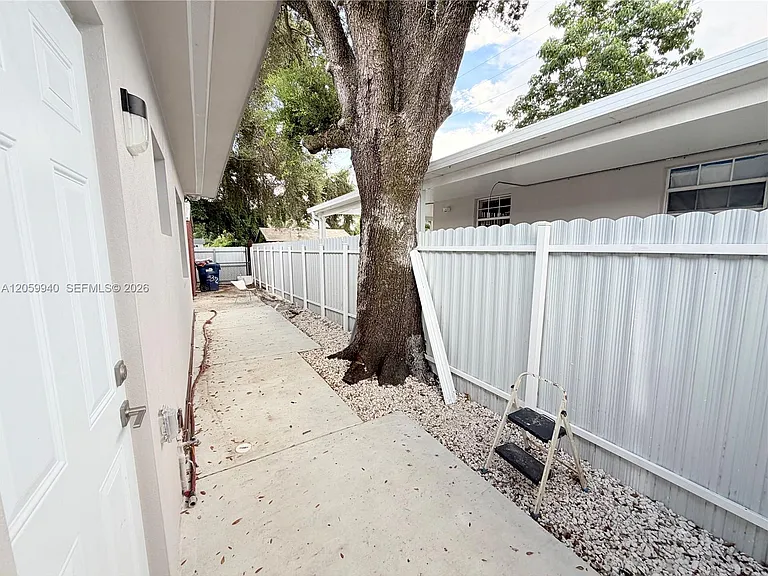 3392 NW 50th St #3392 — Photo 24