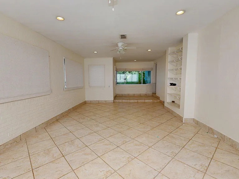 6415 Potomac Ave — Photo 14
