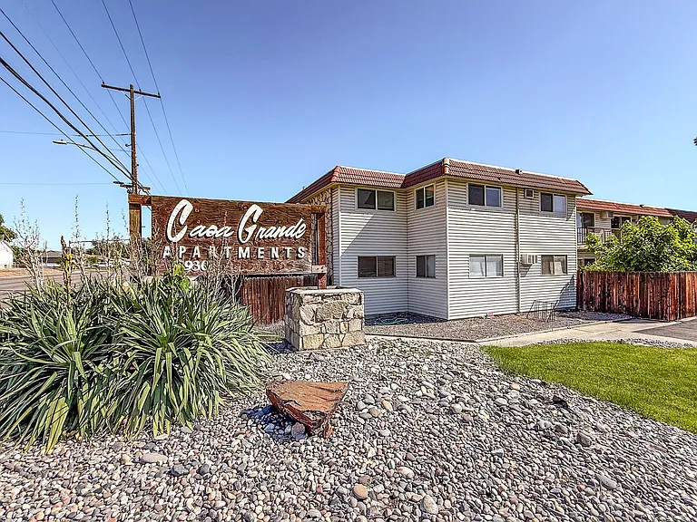 Casa Grande Apartments — Photo 1