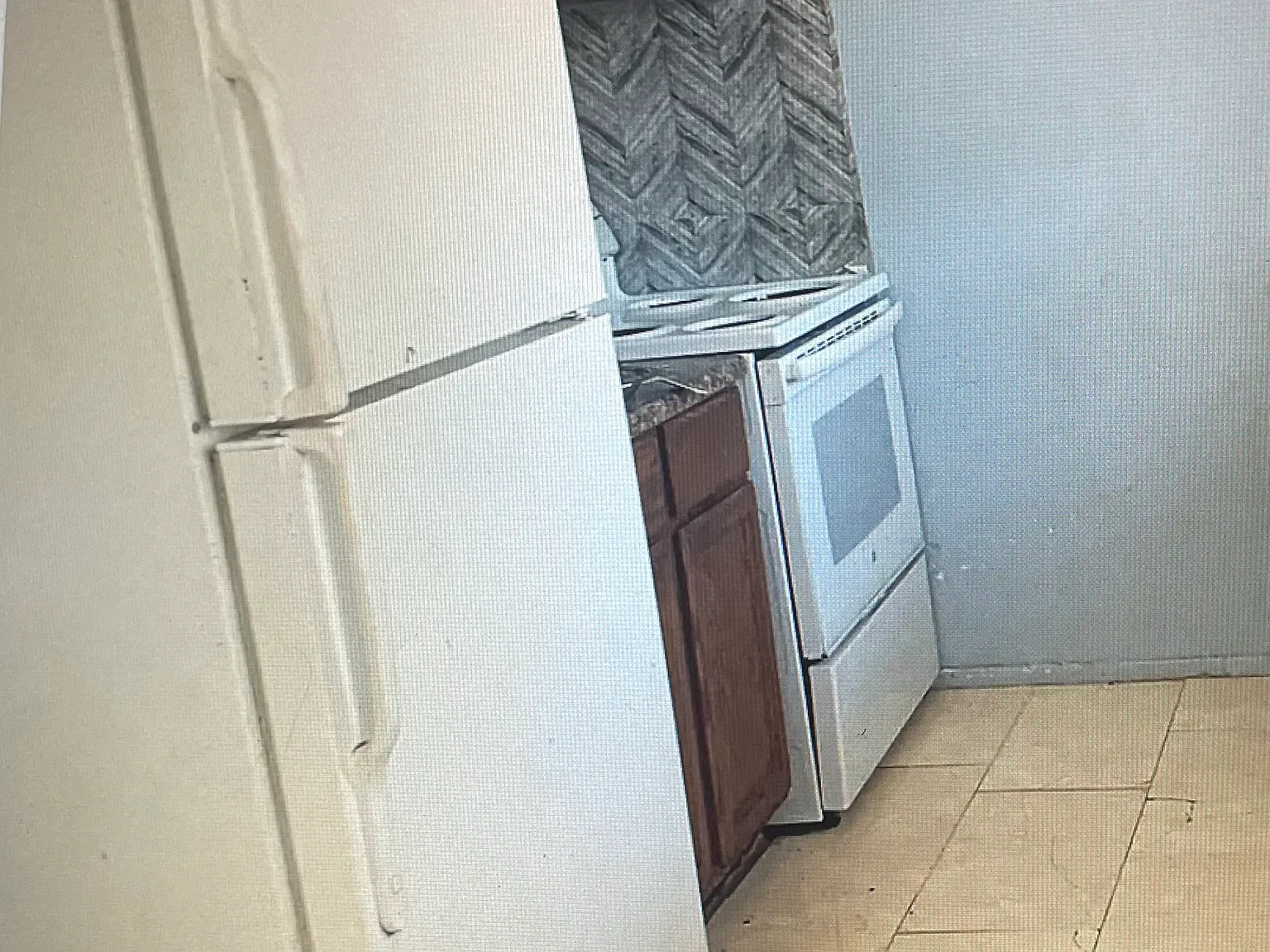 4 bed, 1102 sqft, $1,900 — Photo 2