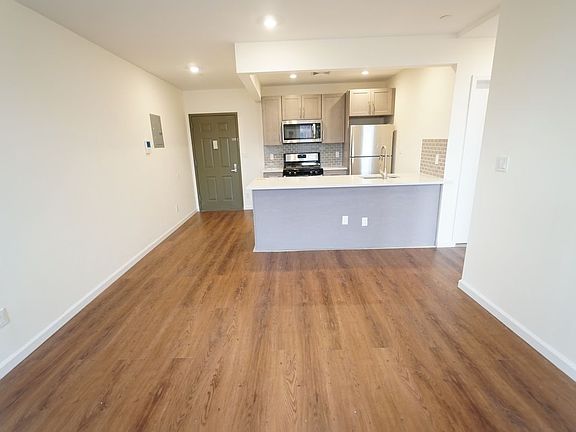 3rd image of 2909 Tilden Ave #D5