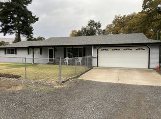 955 Irvine St W, The Dalles, OR 97058