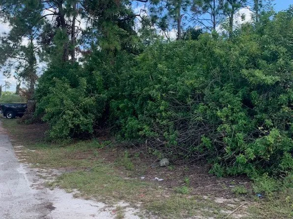 3125 38th St SW, Lehigh Acres, FL 33976