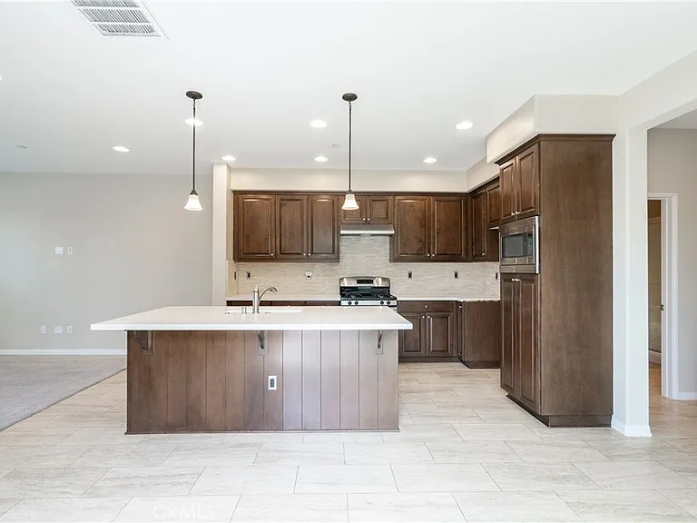 20328 Paseo Las Olivas — Photo 10