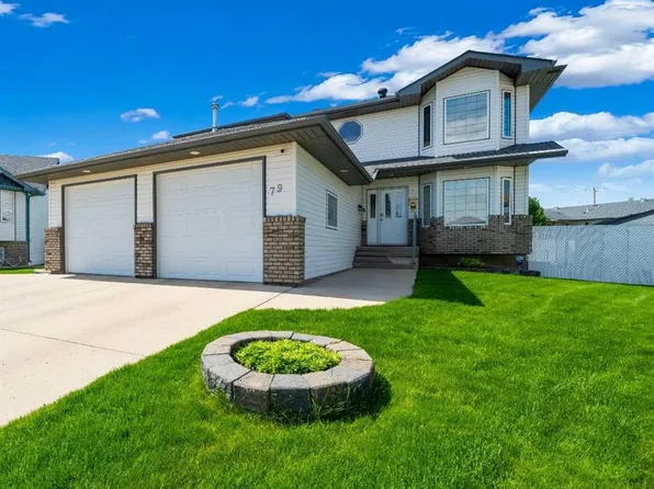 79 N Henderson Ct NE, Medicine Hat, AB T1C 1Y9