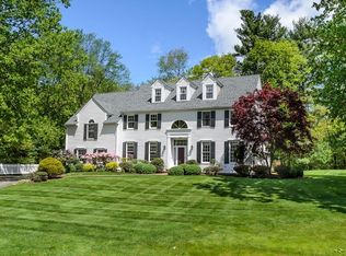 4 Steeplechase Dr, Medfield, MA 02052