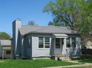 407 Adams St, Muscatine, IA 52761