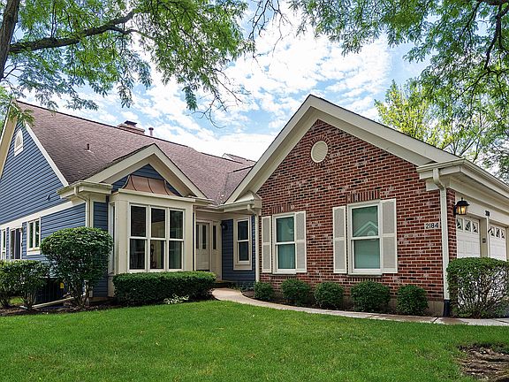 2nd image of 2184 N Lake Shore Cir
