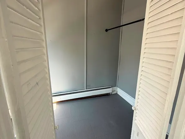 122 S 12th St Floor 2, Newark, NJ 07107