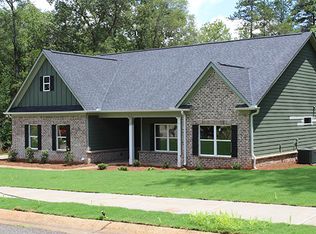 208 Rapids Dr, Bogart, GA 30622
