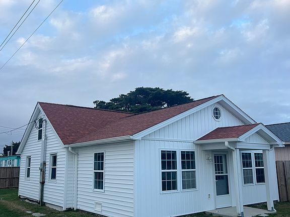 3rd image of 416 Fort Macon Rd
