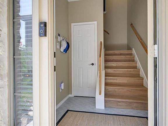 3rd image of 9201 Brodie Ln Unit 1501
