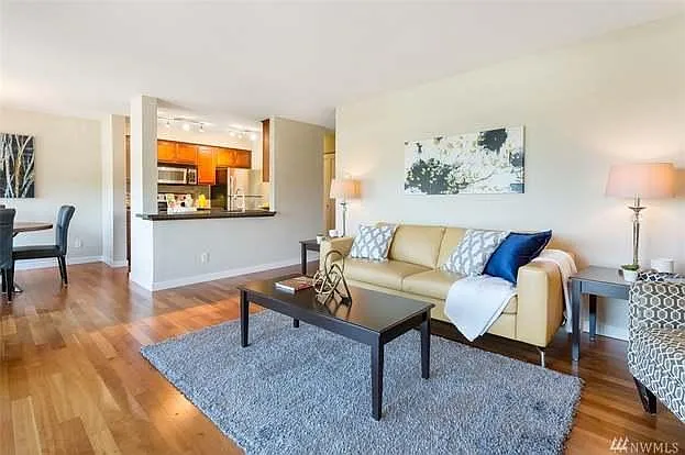 430 Bellevue Way SE #202 — Photo 6