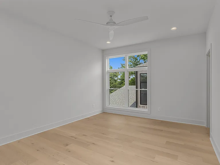 2305 Eastland Ave #E — Photo 21