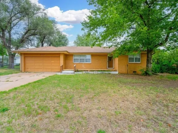 211 E South St, Wellington, KS 67152