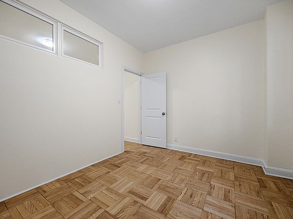 4th image of 320 E 42nd St APT 116