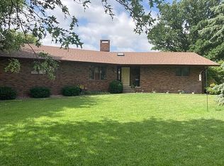 702 W Maple St, Sutton, NE 68979