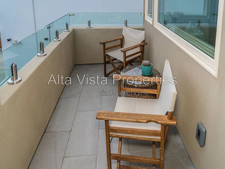 5606 Dolphin Pl — Photo 34