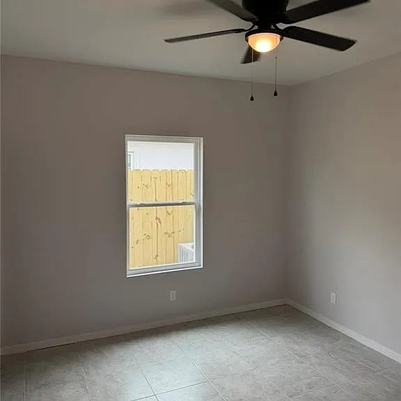 701 N Alexandrite Ave #4 — Photo 5