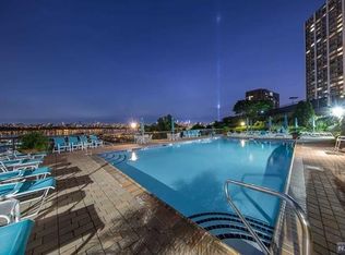 300 Gorge Rd APT 13, Cliffside Park, NJ 07010