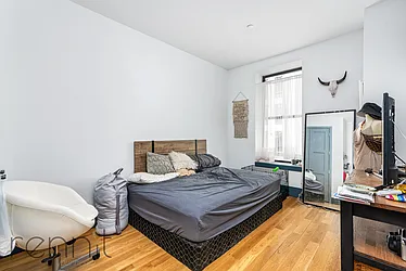 Rented by Rennit Inc.