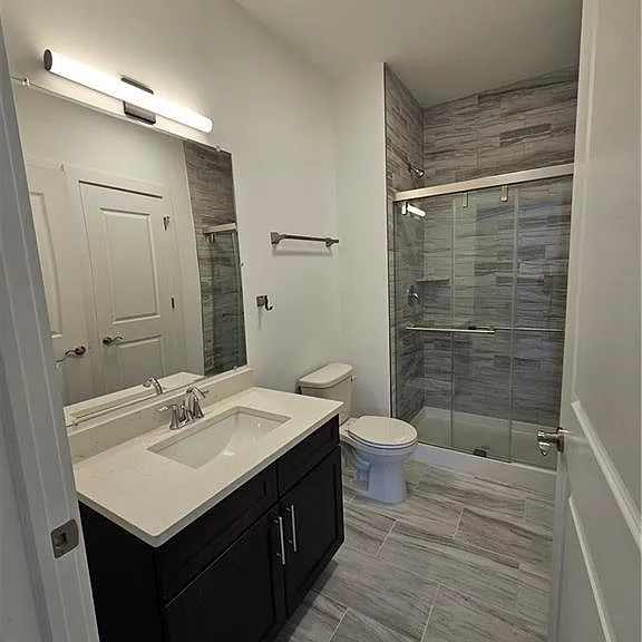 1025 Raritan Rd #201 — Photo 8