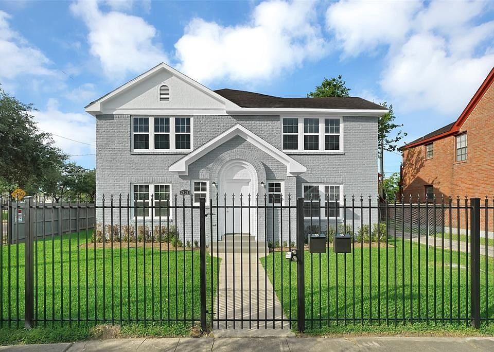 1st image of 2401 Truxillo St #B