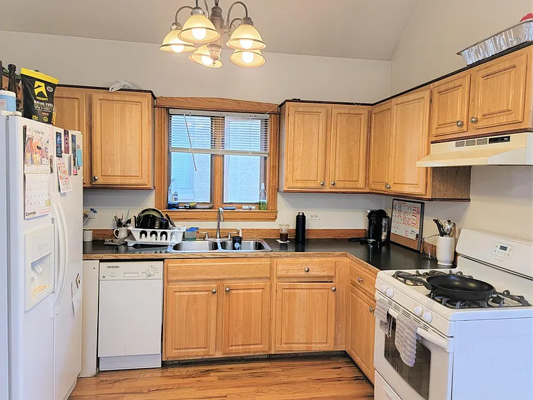 554 W 43rd St #2 — Photo 22